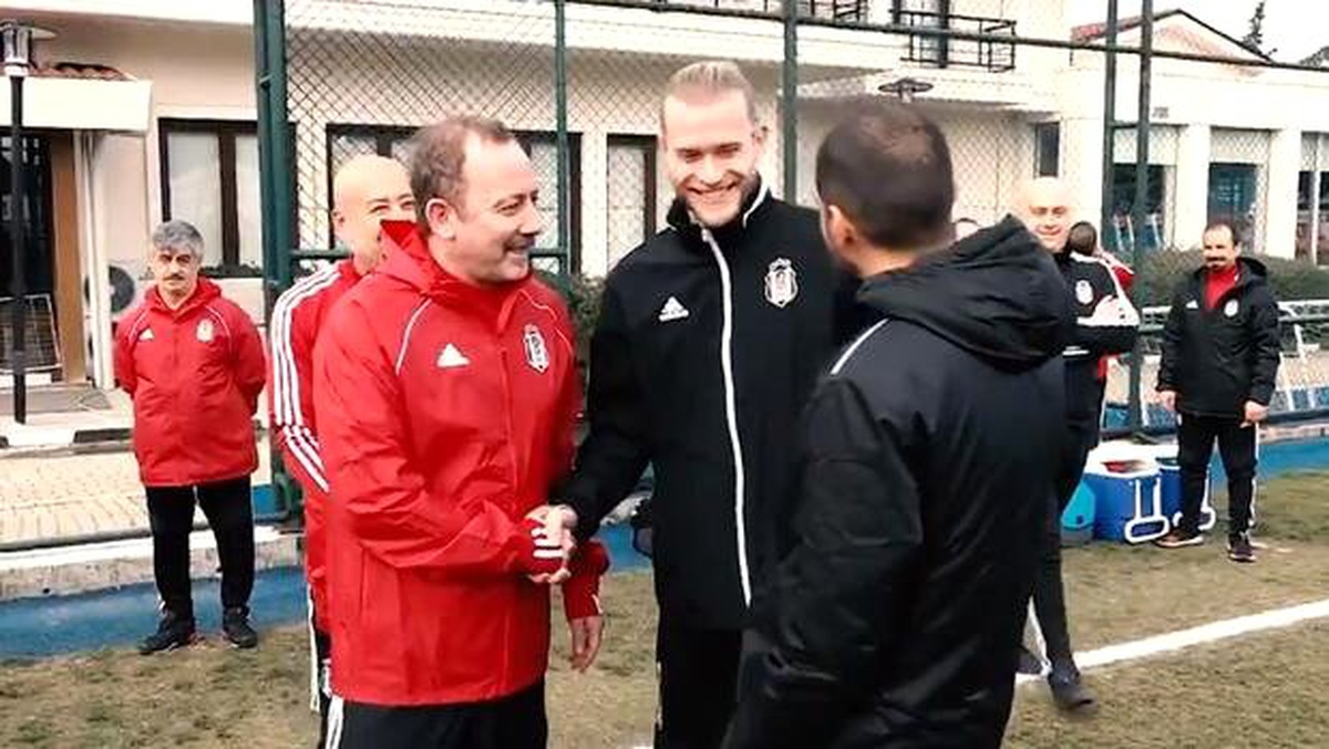 Sergen Yalçın\'ın Beşiktaş\'taki ilk antrenmanının görüntüleri yayınlandı