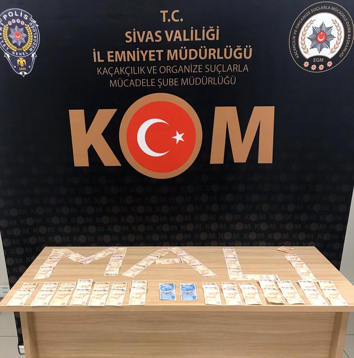 Sivas\'ta sahte para operasyonunda 3 kişi gözaltına alındı