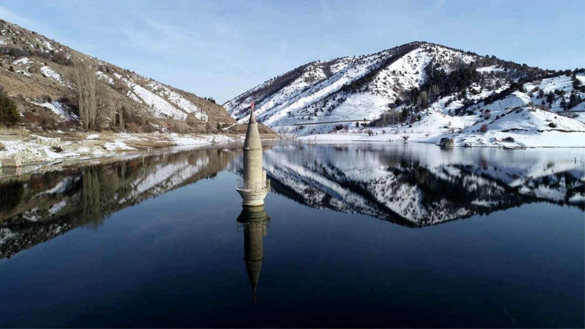 Suların çekildiği barajda minareden sonra evler de ortaya çıktı