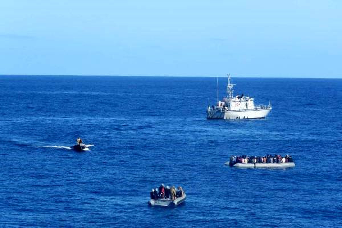 TCG Gaziantep fırkateyni, Orta Akdeniz\'de 30 göçmeni kurtardı