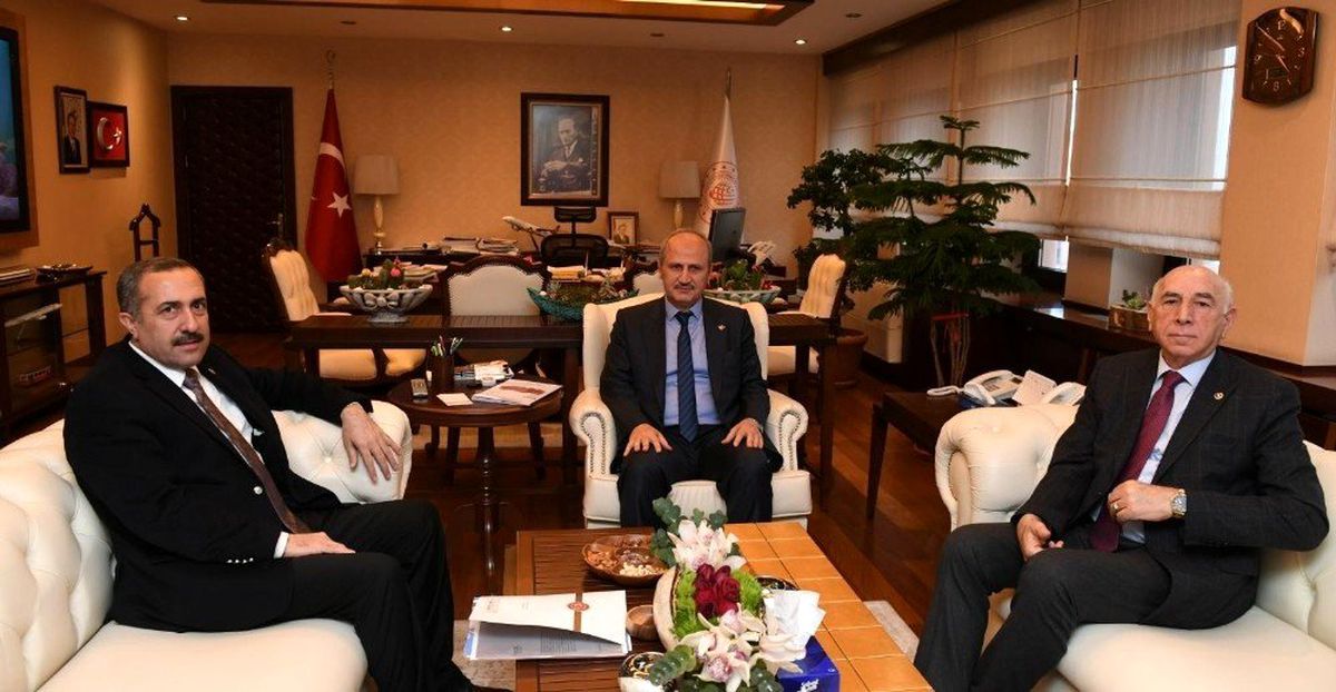 Van milletvekilleri Bakan Turhan\'la görüştü