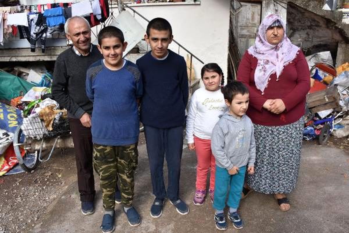 4 engelli çocuğuyla oturduğu ev yıkılacak olan hurdacı: Kimse ev vermiyor, çaresizim