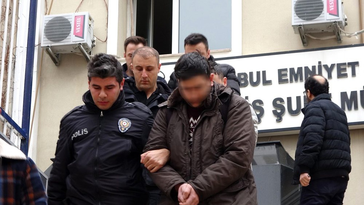 4\'ü kadın 15 FETÖ şüphelisi adliyeye sevk edildi
