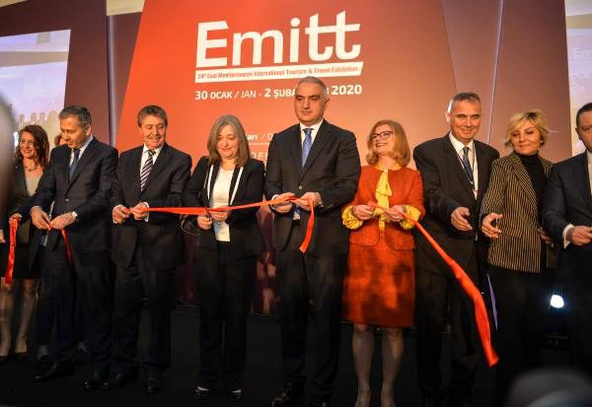 Bakan Ersoy: 2020\'de ise 58 milyon turist 40 milyar dolardan fazla gelir hedefliyoruz