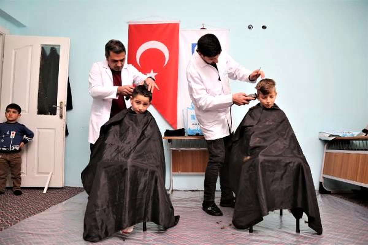 Belediyeden öğrencilere ücretsiz kuaför hizmeti