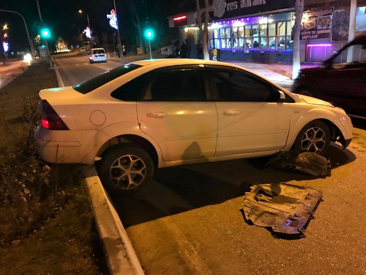 Bilecik\'te trafik kazası: 2\'si çocuk 3 yaralı