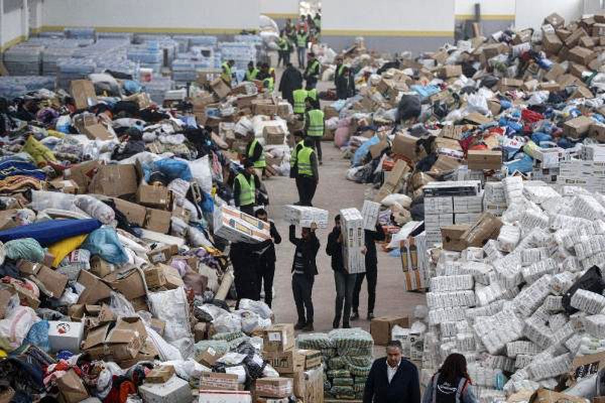 Elazığ\'da AFAD\'ın deposu yardımlarla doldu