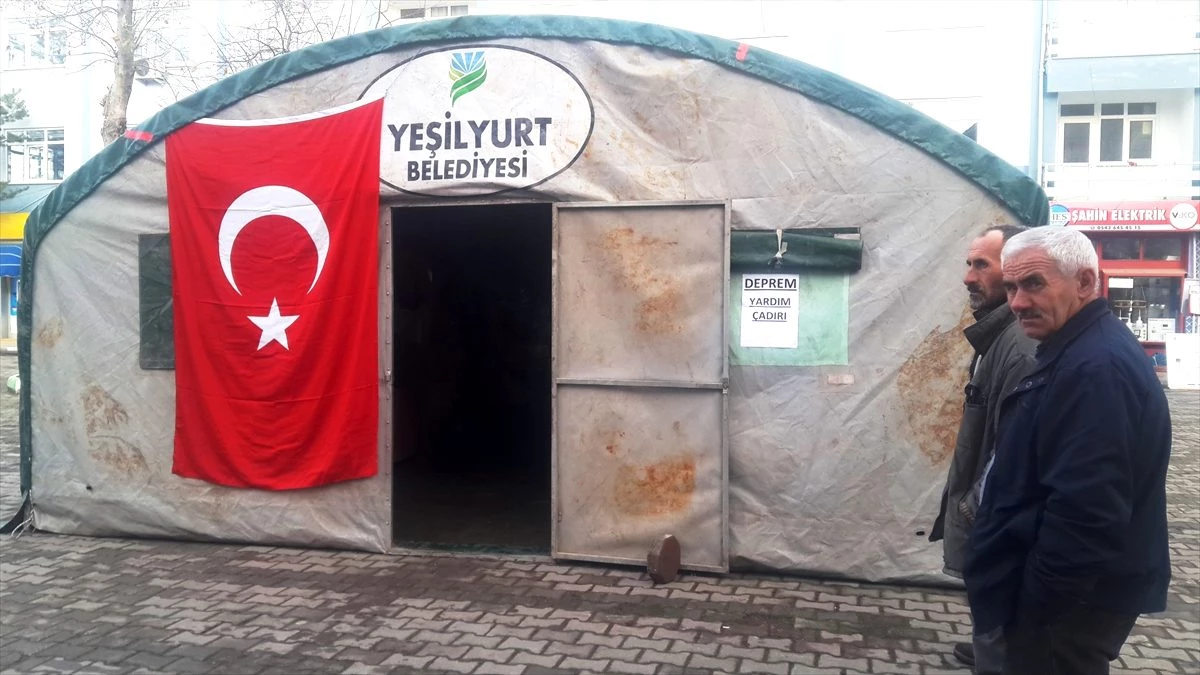 Elazığ ve Malatya\'daki depremzedelere destek sürüyor
