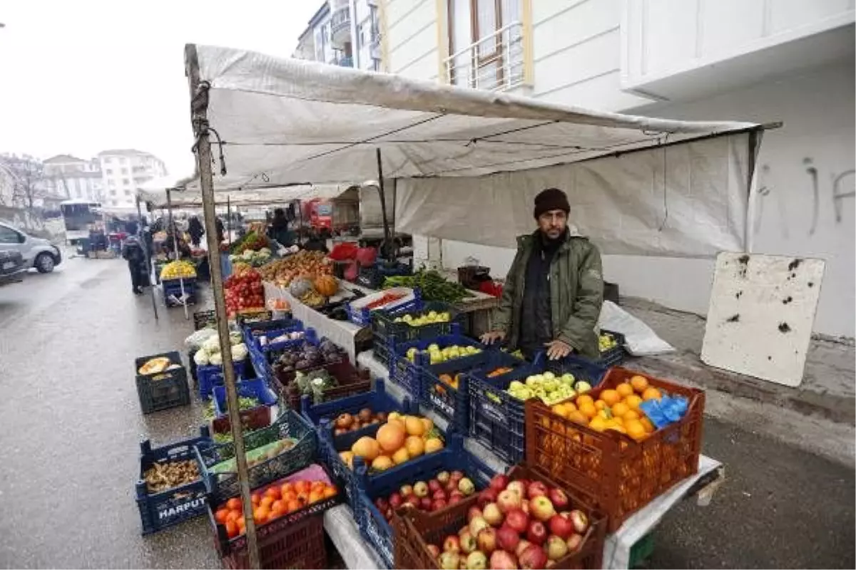 Elazığlı pazarcılardan, depremzedelere destek