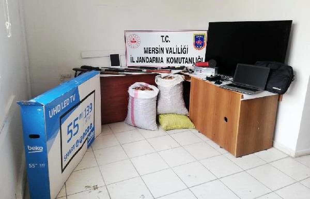 Eve giren hırsızları JASAT yakaladı