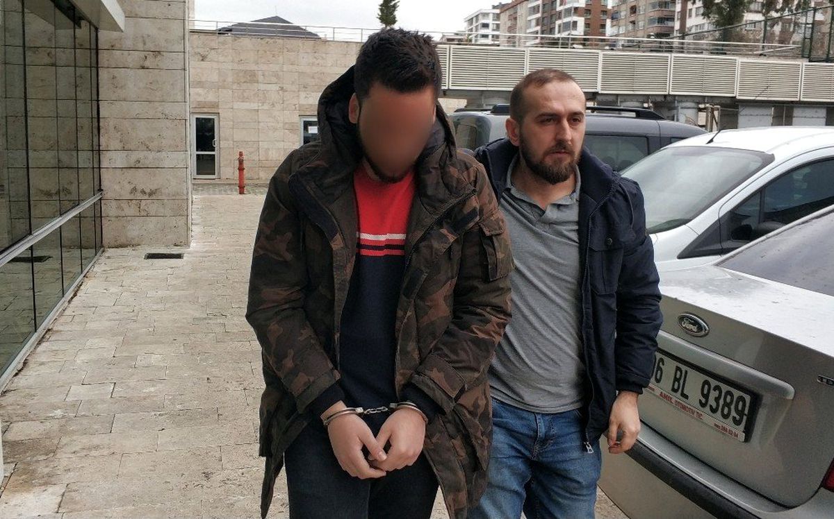 Evinde satışa hazır uyuşturucuyla yakalandı