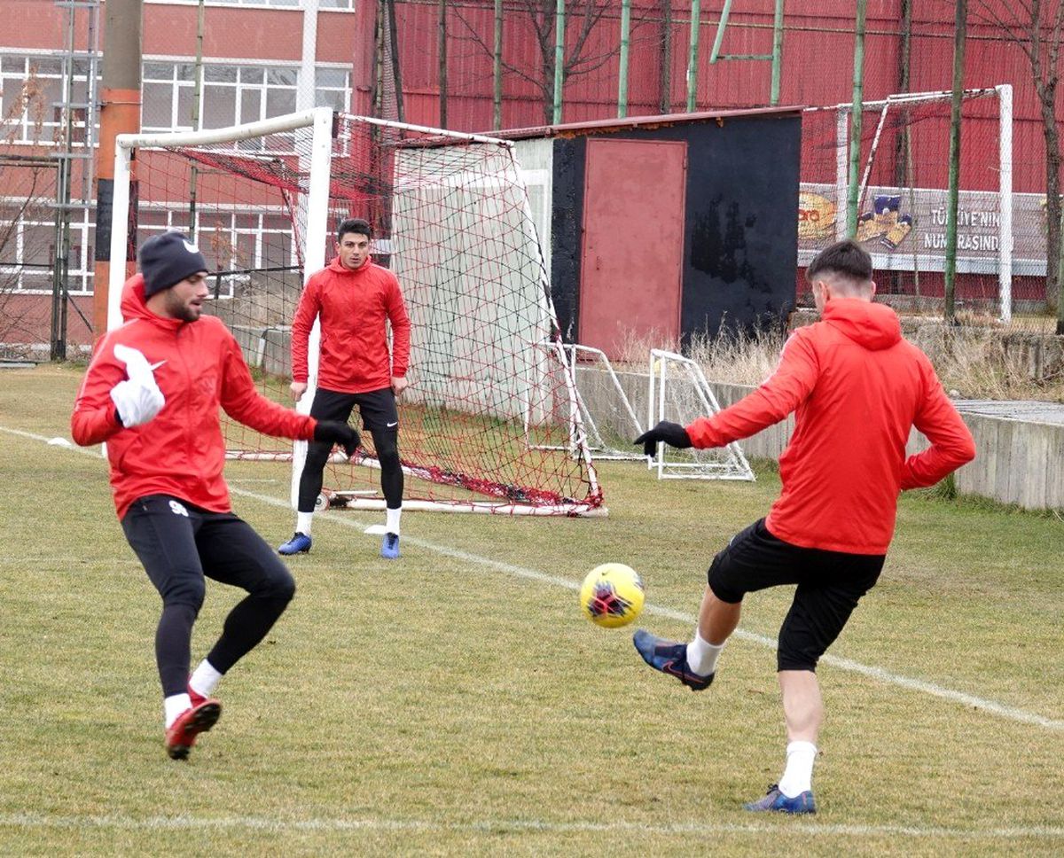 Gençlerbirliği, 3 eksik ile Medipol Başakşehir maçının hazırlıklarını tamamladı
