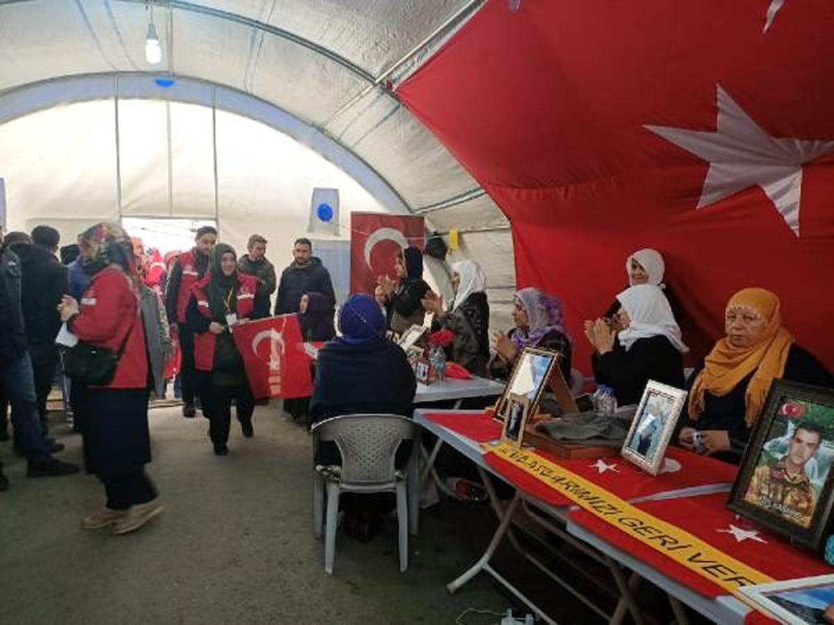 HDP önündeki eylemde 150\'nci gün; aile sayısı 77 oldu (2)