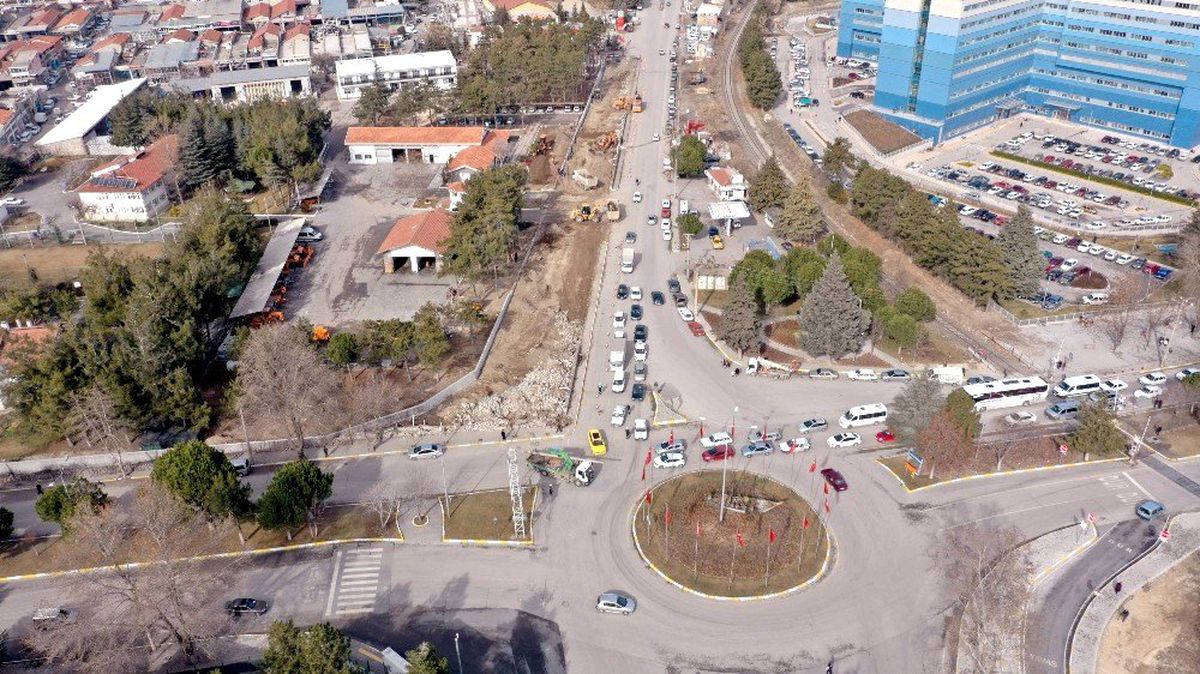 Isparta Karayolları Kavşağı\'na belediye neşteri