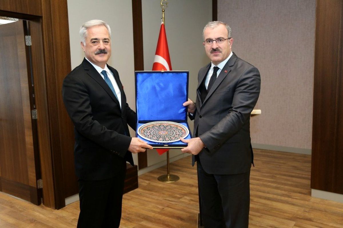 Isparta Valisi Seymenoğlu\'nu Kütahya\'da