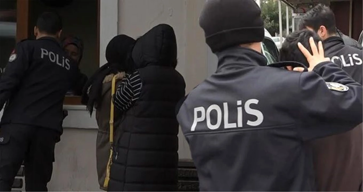 İstanbul\'da liseli genç kızlara taciz iddiası! 2 şüpheli gözaltına alındı