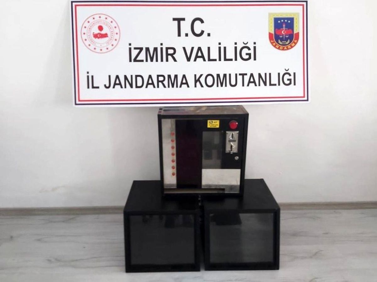 İzmir\'de çay ocağına kumar operasyonu