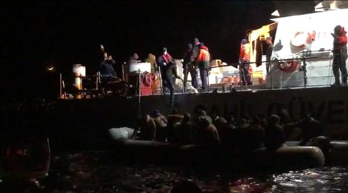 İzmir\'de, Somalili 30 kaçak göçmen yakalandı