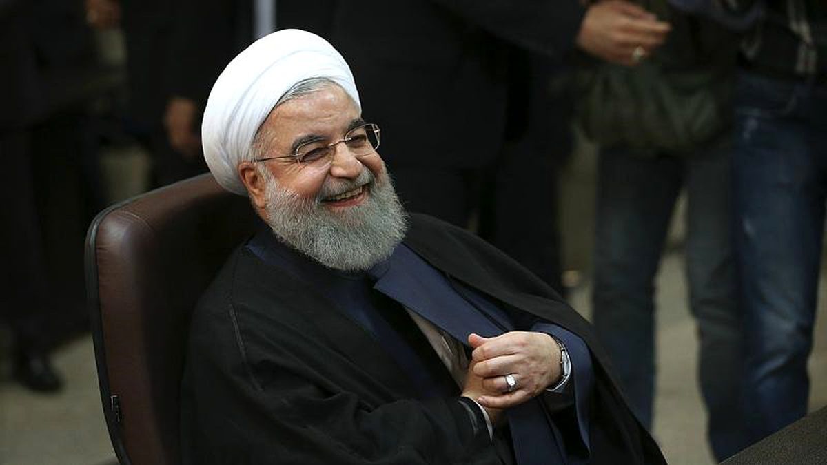 Kabil\'den Afgan seçim sistemini tiye alan Ruhani\'ye: Tek sesli değiliz, gazetecileri hapsetmiyoruz