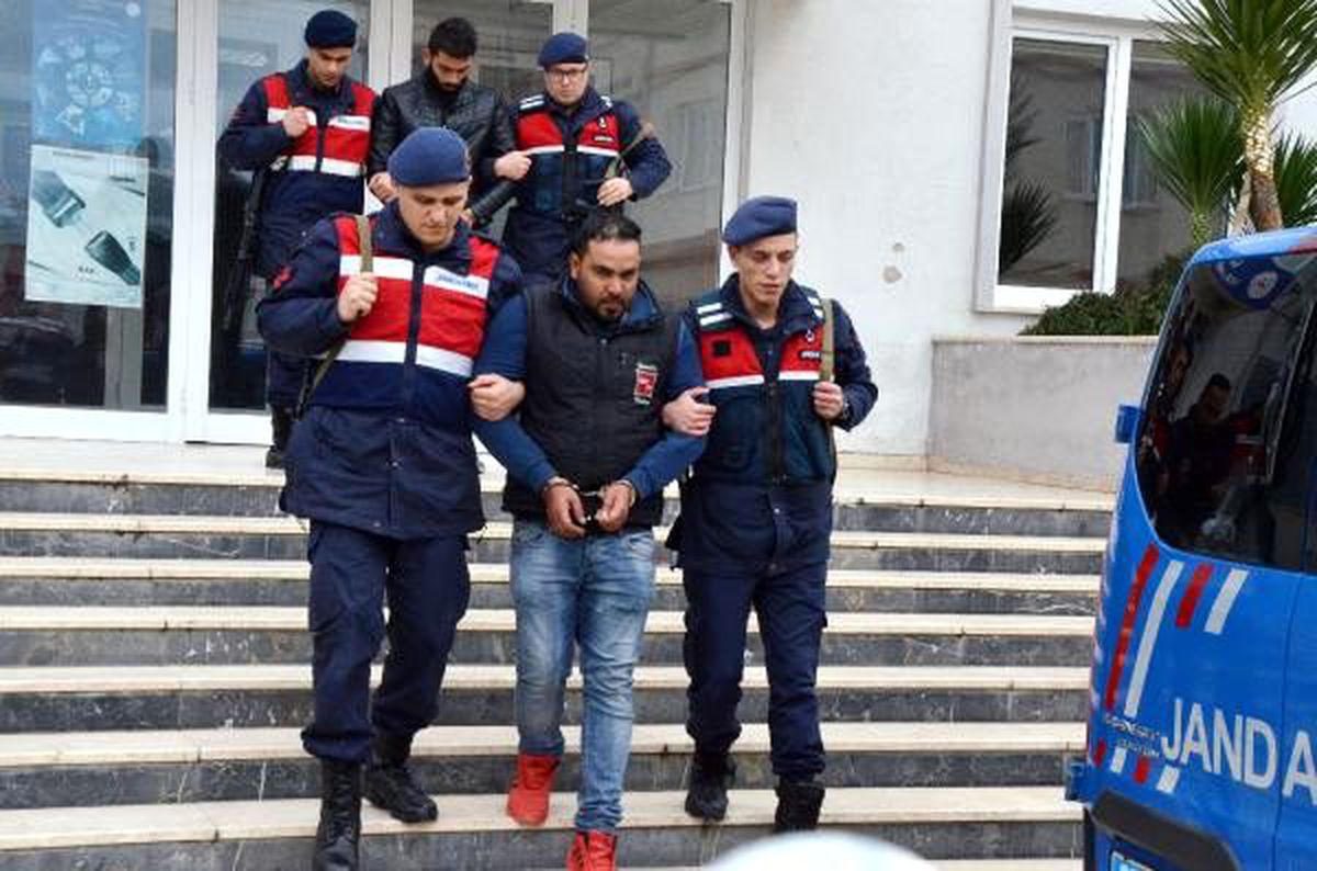 Kaçırdıkları Suriyeli kardeşleri döven vatandaşları yakalandı
