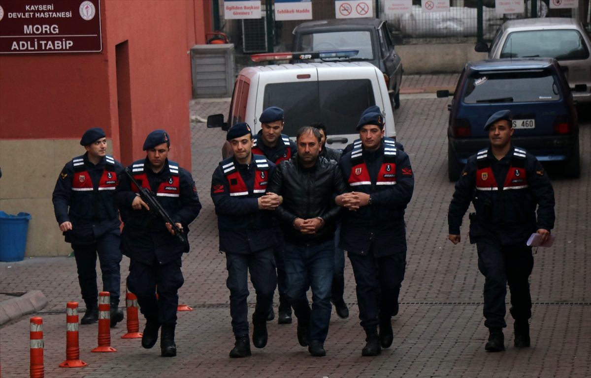 Kayseri\'de terör operasyonunda gözaltına alınan 2 şüpheli tutuklandı