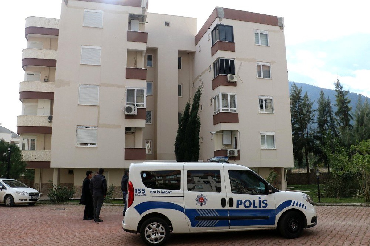 Kazak gazetecinin Antalya\'da şüpheli ölümü