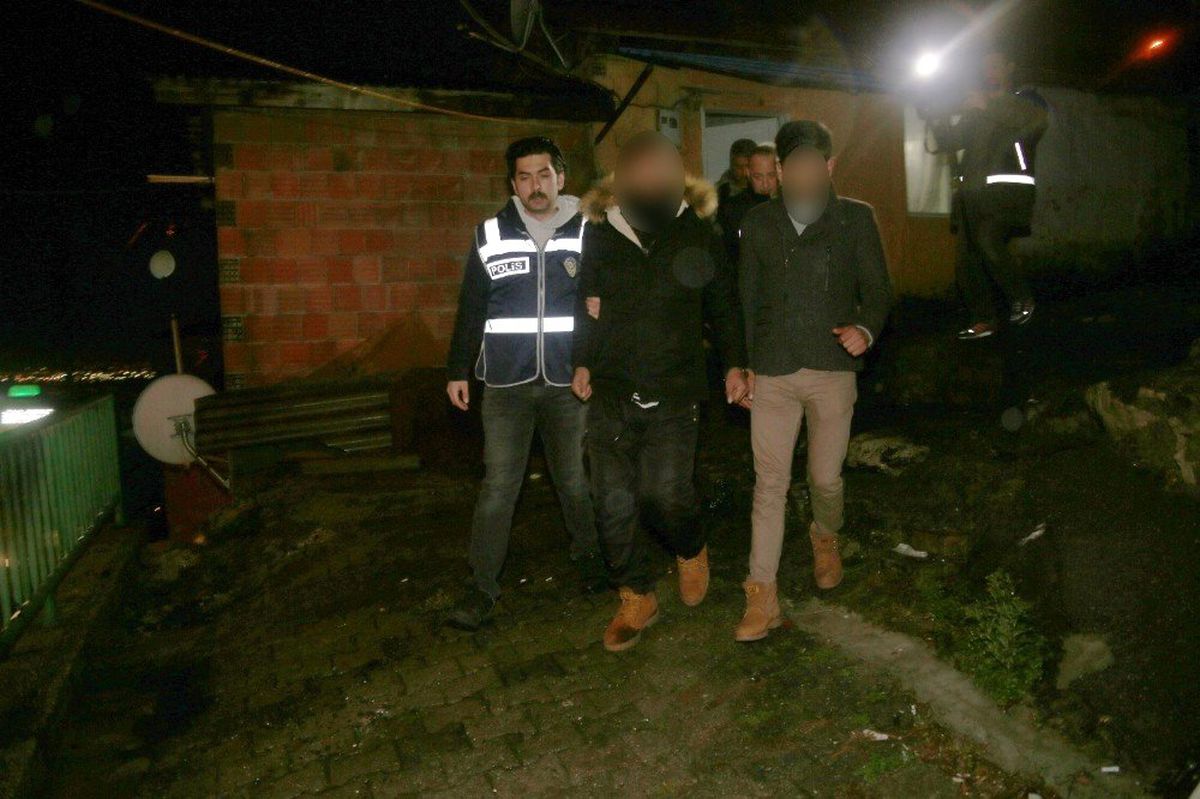 Kocaeli\'de aranması olan 34 kişi operasyonla yakalandı