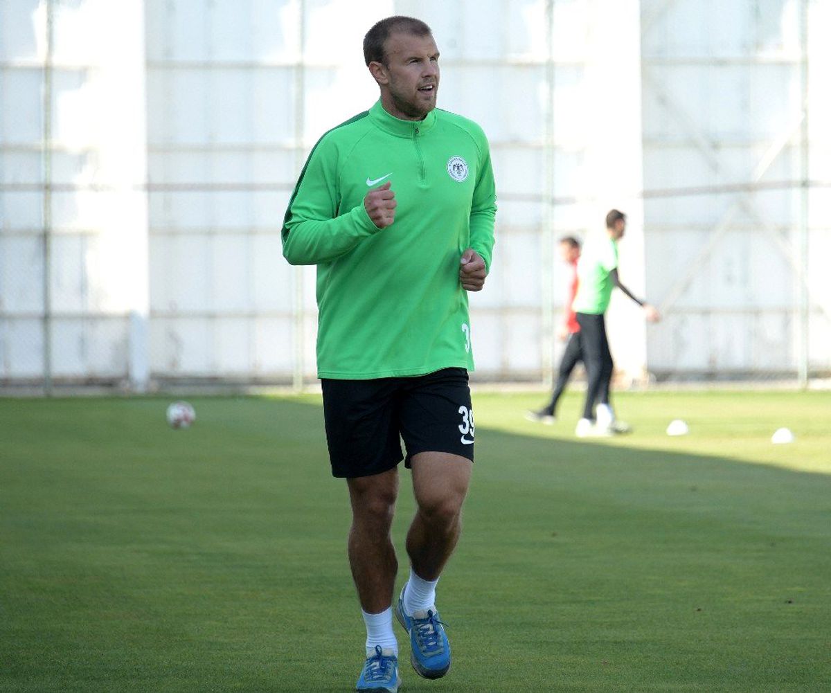 Konyaspor\'da, Opanasenko ile yollar ayrıldı