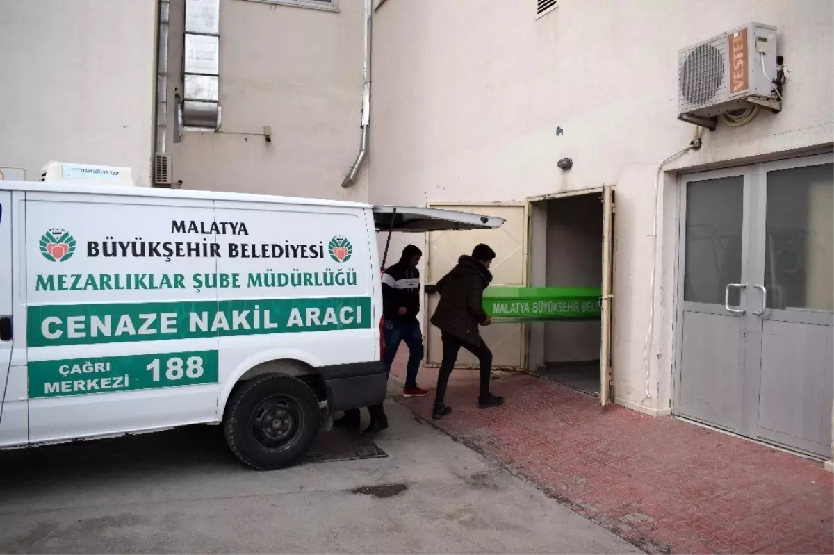 Malatya\'da 1 yaşındaki bebek beşiğinde ölü bulundu