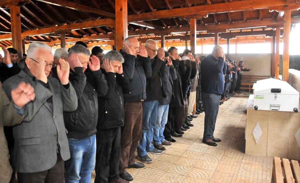 Mersin\'de yaylada 37 gün sonra cesedi bulunan kişinin cenazesi toprağa verildi