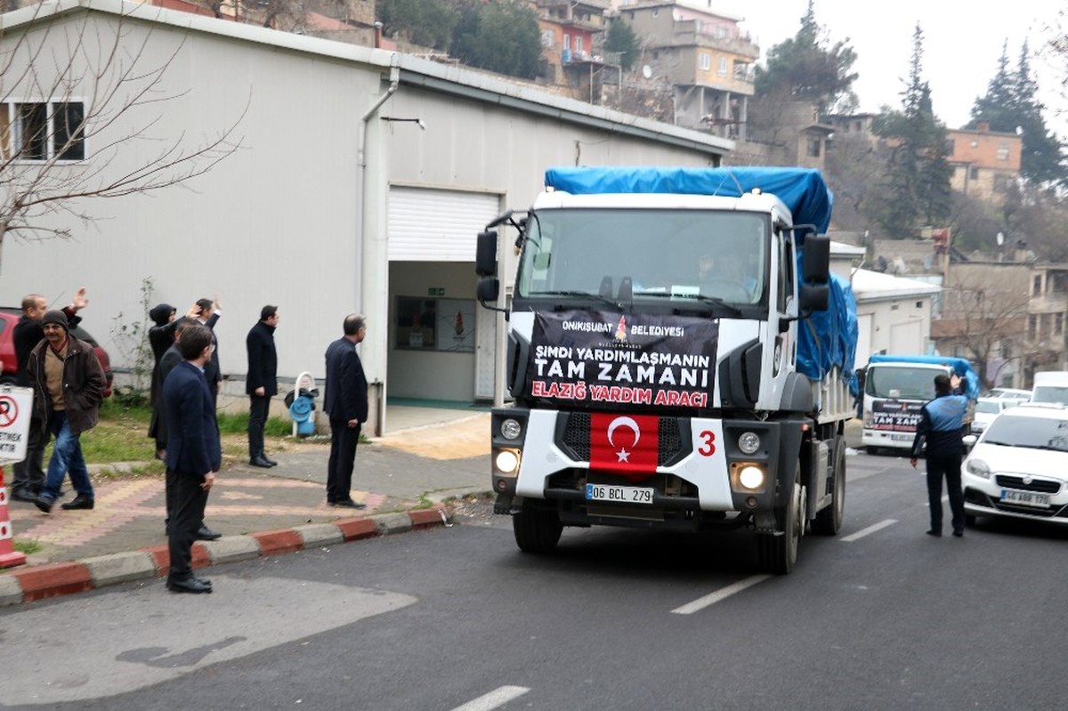Onikişbat Belediyesinden depremzedelere yardım
