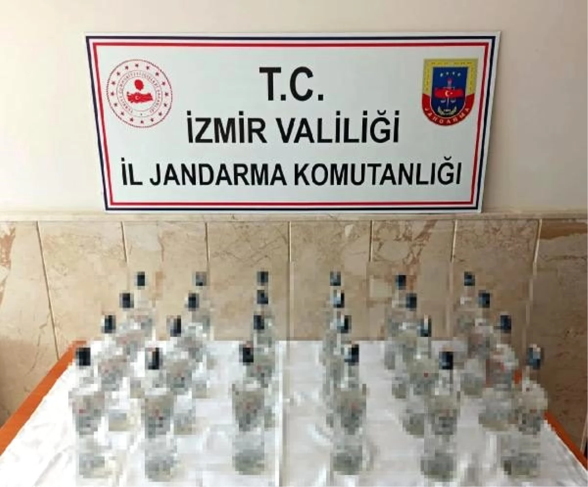 Otomobilde sahte rakı ele geçirildi