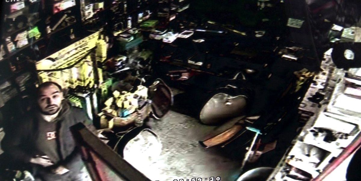 (Özel) Bağcılar\'da yedek parçacı da üst üste hırsızlık kamerada