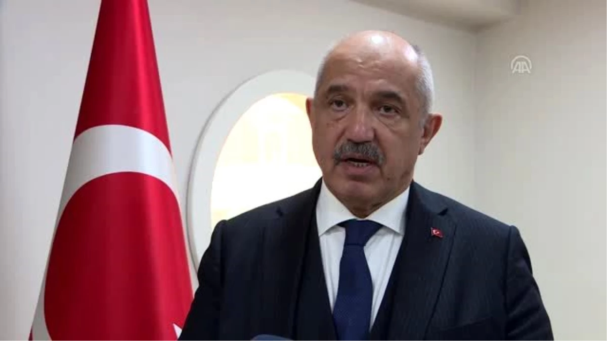 Prof. Dr. Mustafa Ilıcalı: "Boğazda artan gemi sayısı her türlü zarardır"