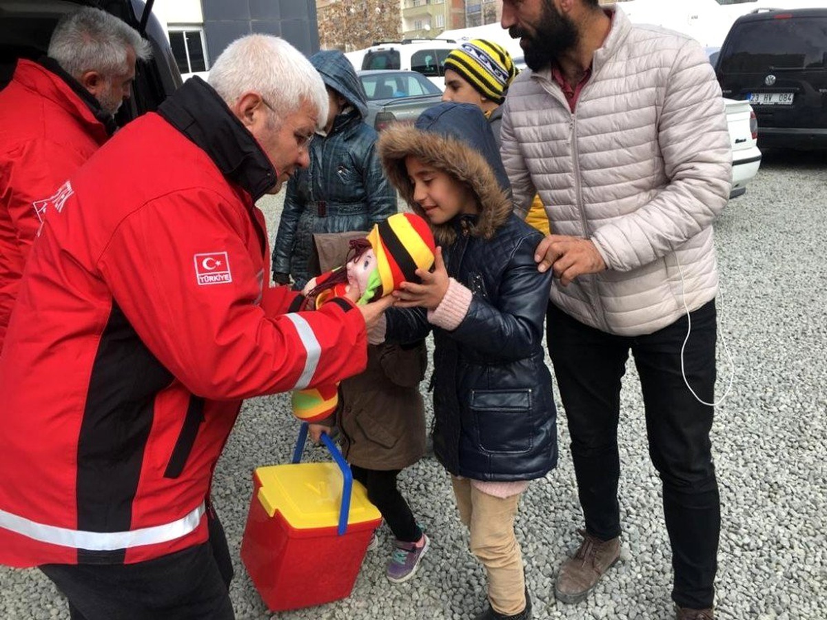 Psiko-sosyal destek ekipleri deprem bölgesinde