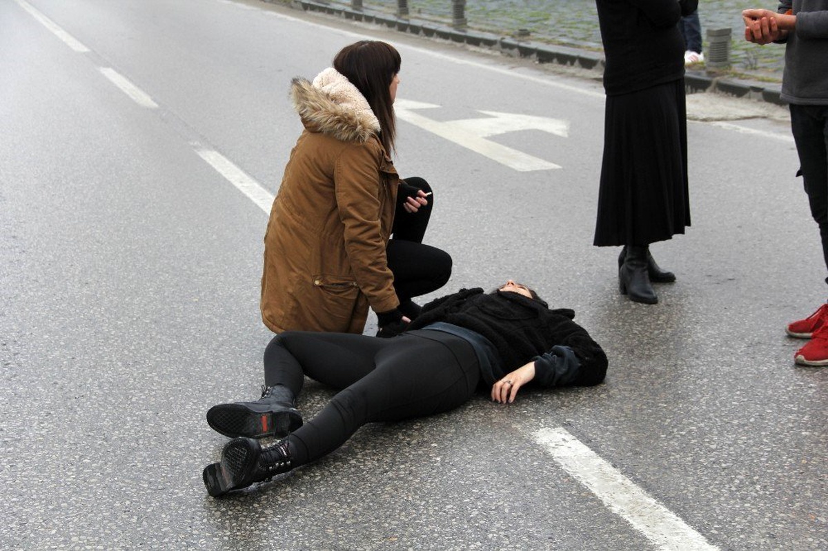 Samsun\'da otomobil yayaya çarptı: 1 yaralı