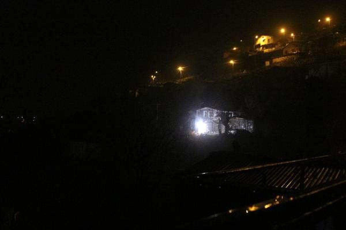 Sarıyer\'de elektrik direğinde yangın