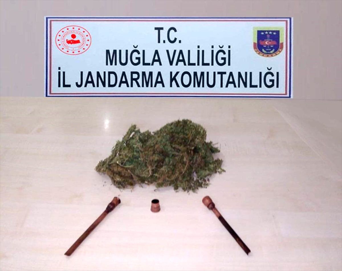 Seydikemer\'de otomobilde uyuşturucu ele geçirildi