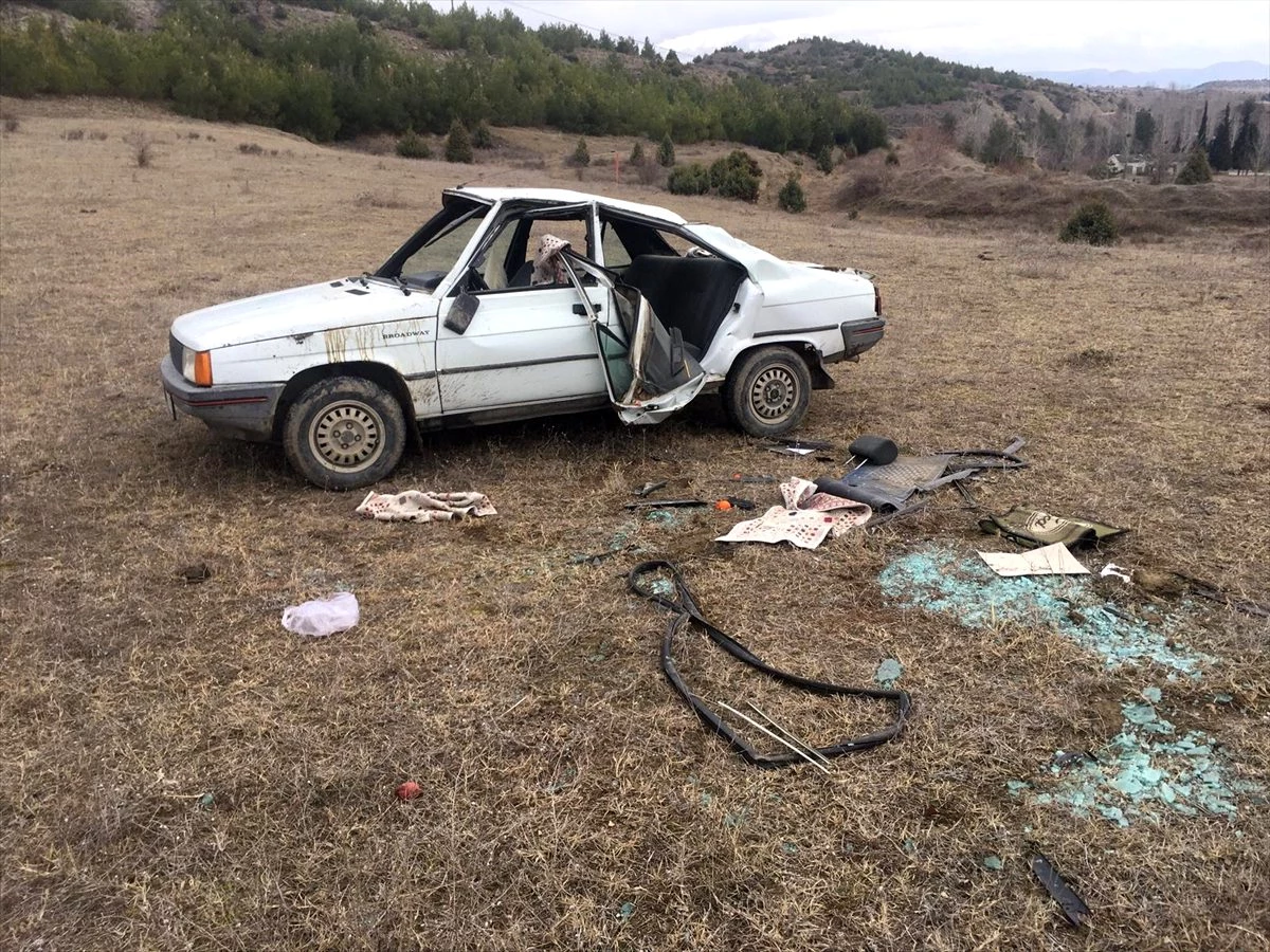 Sinop\'ta otomobilin devrilmesi sonucu 8 kişi yaralandı