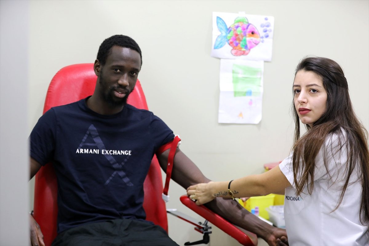 Sivasspor\'da Samba Camara sağlık kontrolünden geçirildi