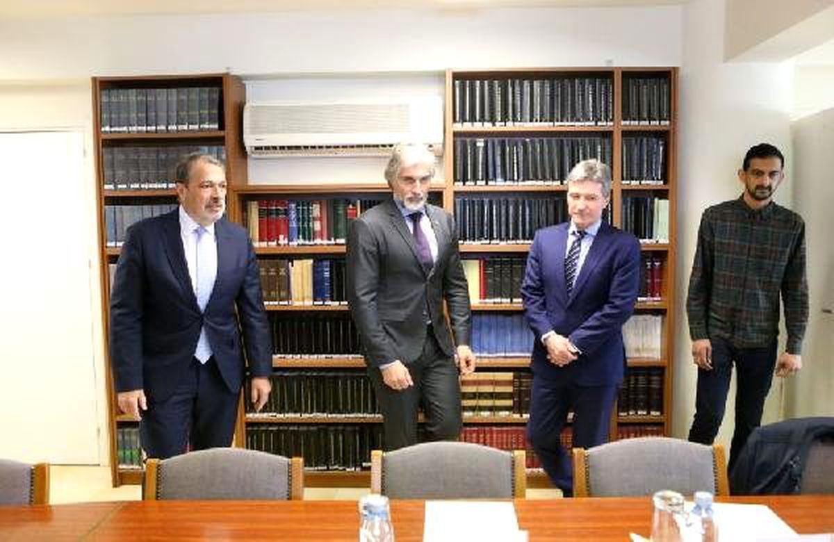 UEFA heyeti, şike araştırması için Güney Kıbrıs\'a çıkarma yaptı
