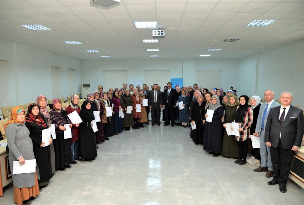 74 farklı kursa bin 962 kursiyer katıldı
