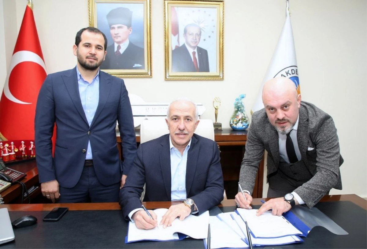 Akdeniz Belediyesi\'nde toplu iş sözleşmesi imzalandı