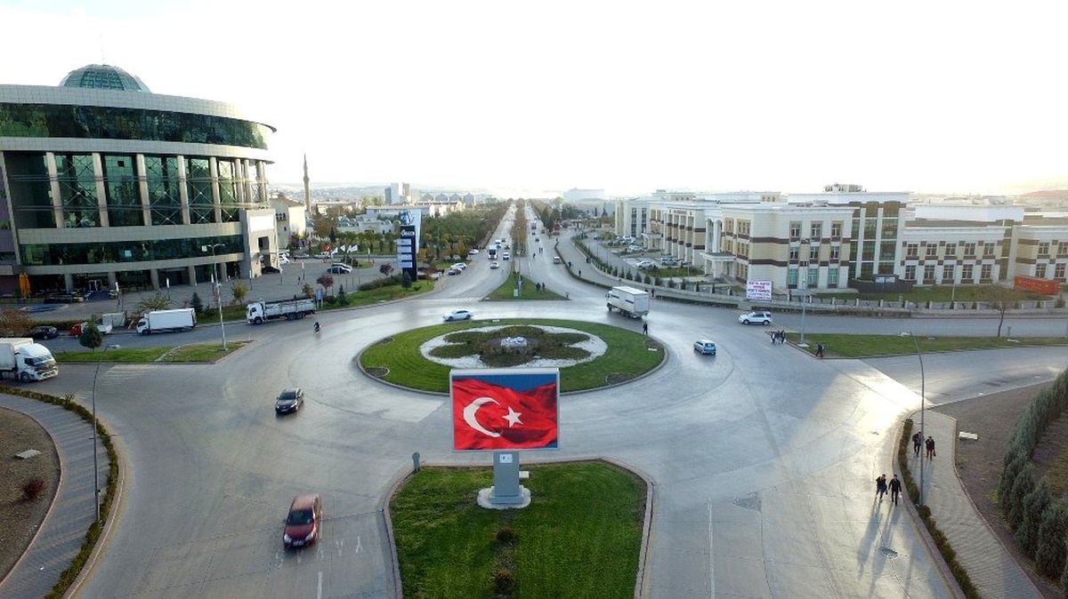 ASO 1. OSB Başkanı Niyazi Akdaş: "Bölgemiz 40 bin kişinin çalıştığı bir sanayi şehri"