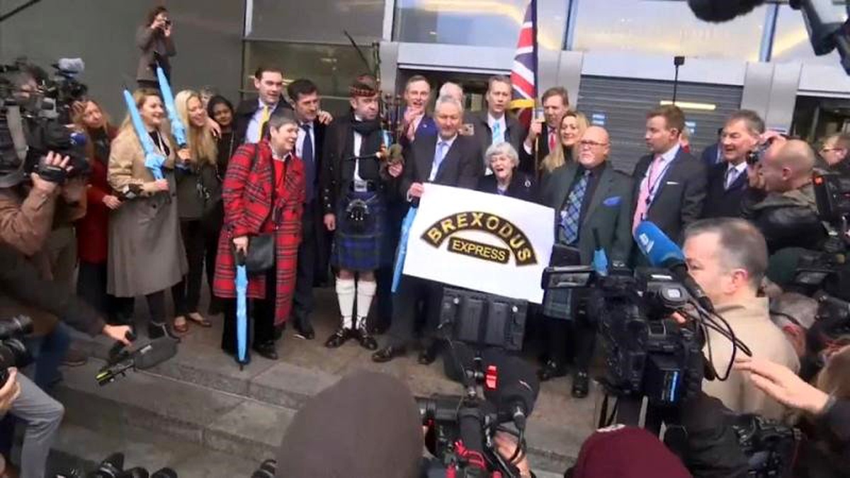 \'Brexitçiler\' Avrupa Parlamentosu\'na veda etti