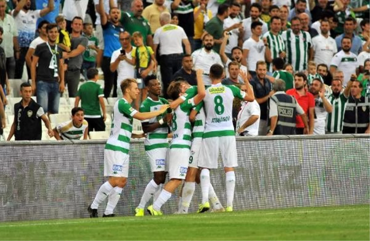 Bursaspor\'un yüzü evinde gülüyor