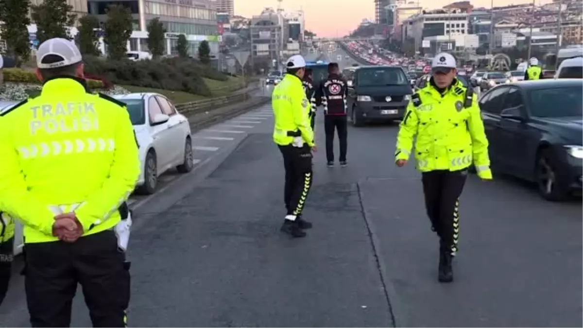 Çakarlı araç ve emniyet şeridi ihlal denetimi