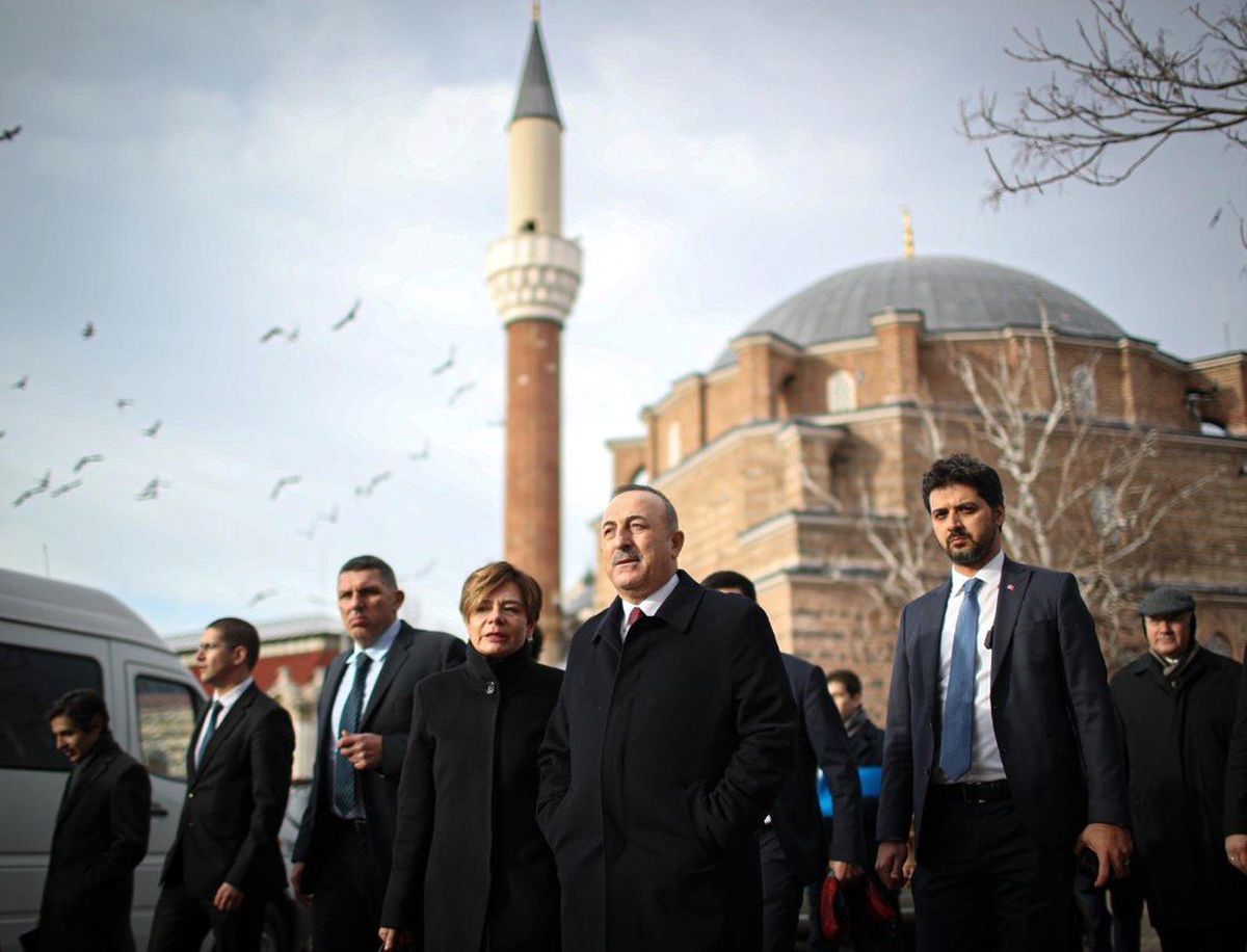 Çavuşoğlu, Bulgaristan\'da cami ve müftülüğü ziyaret etti
