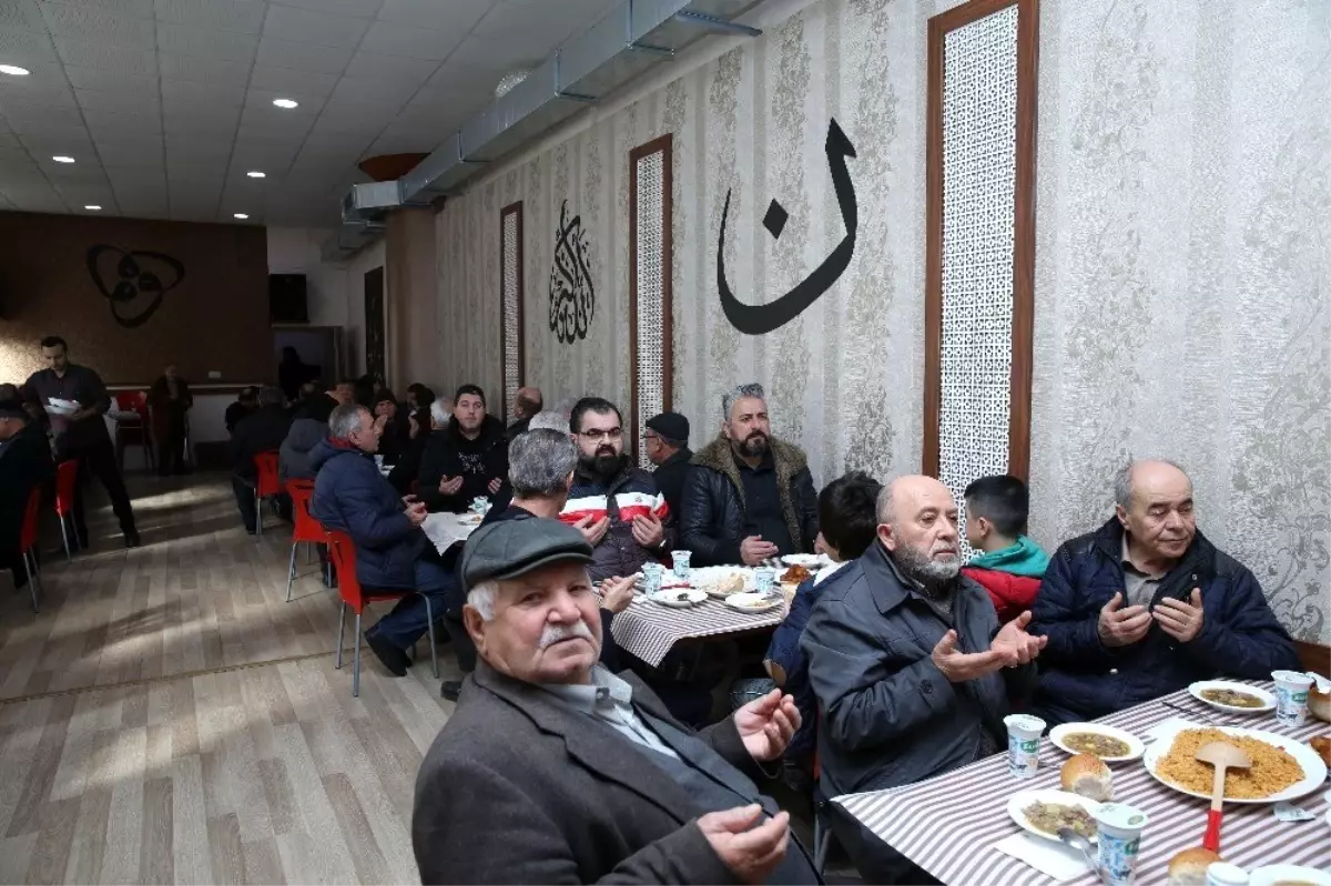 Depremde hayatını kaybedenler için Mevlid-i Şerif okutuldu