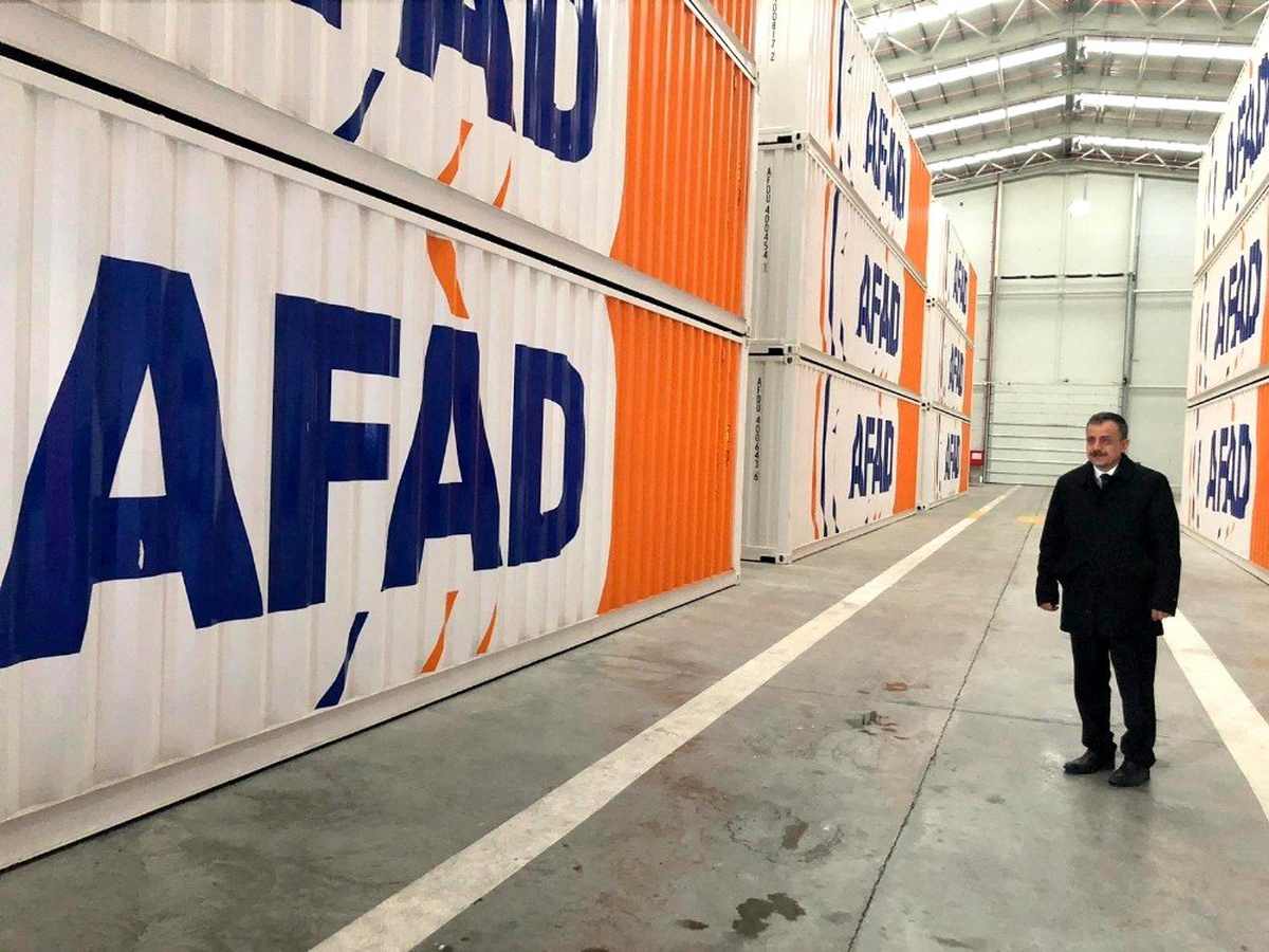 Erzincan AFAD\'tan Elazığ\'a konteyner desteği